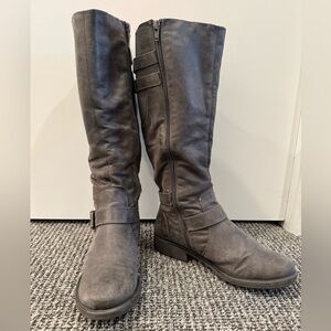 Baretraps boots size 7